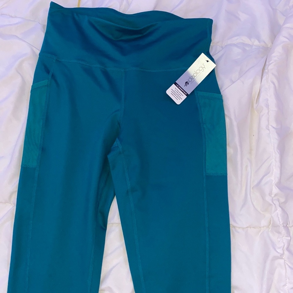 Ideology leggings